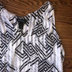 White House Black Market Sleeveless Blouse - M